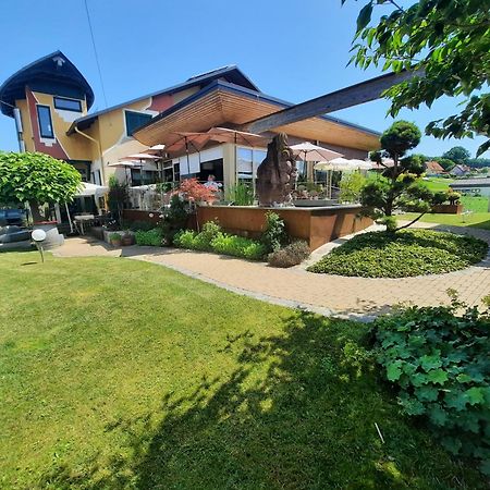 Malerwinkl Restaurant + Kunsthotel Hatzendorf Eksteriør bilde