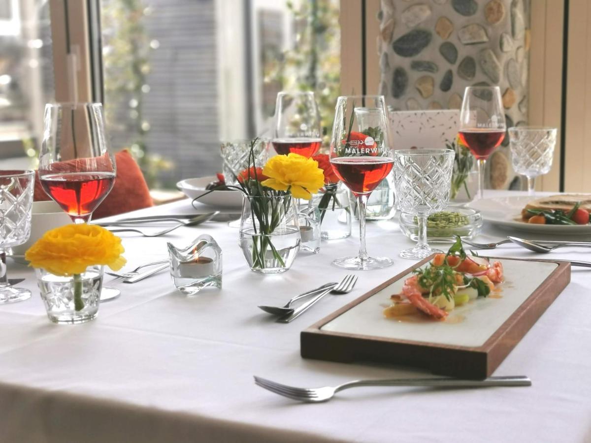 Malerwinkl Restaurant + Kunsthotel Hatzendorf Eksteriør bilde