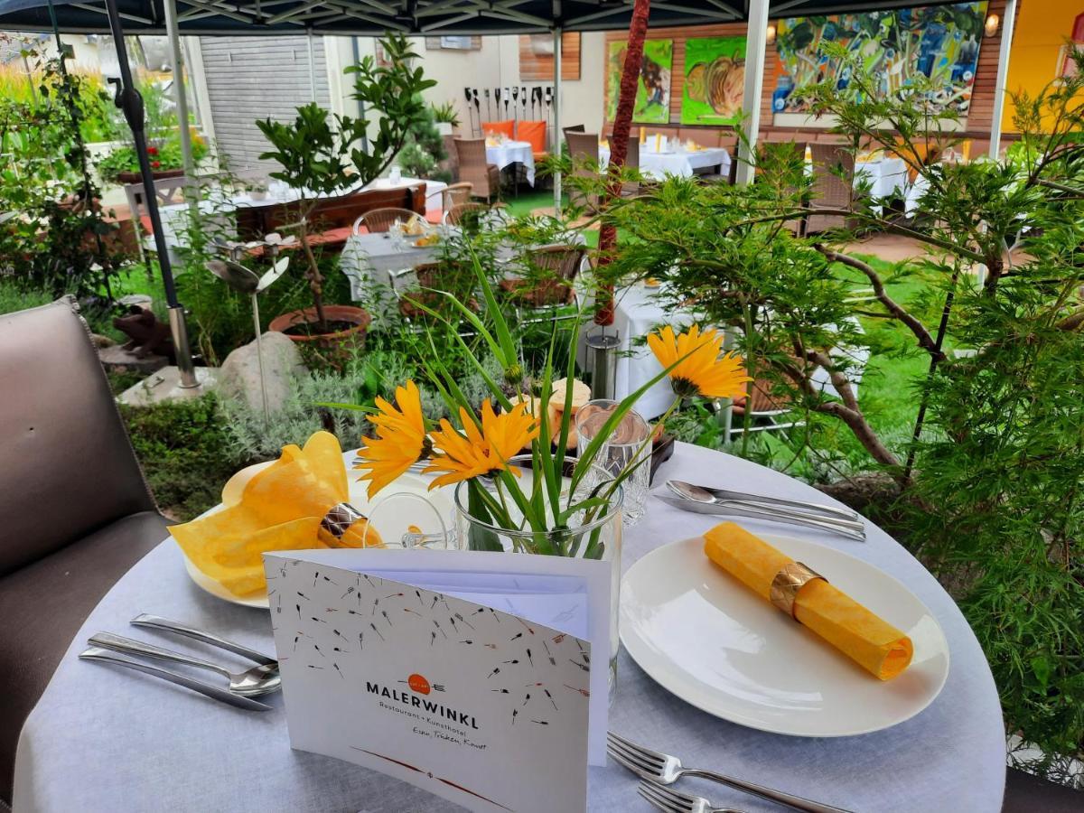 Malerwinkl Restaurant + Kunsthotel Hatzendorf Eksteriør bilde
