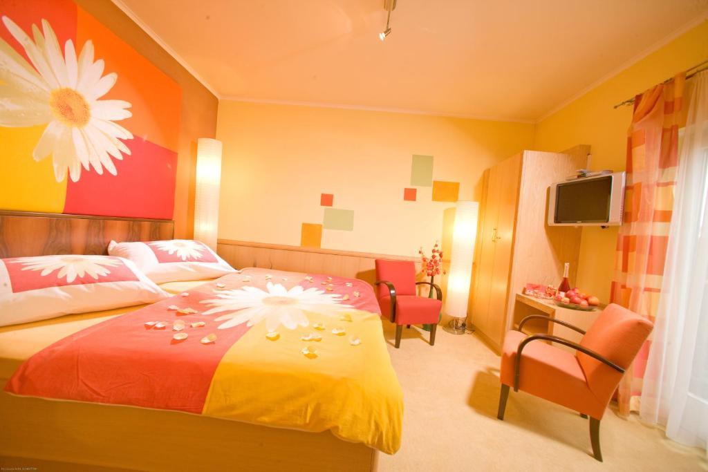Malerwinkl Restaurant + Kunsthotel Hatzendorf Rom bilde