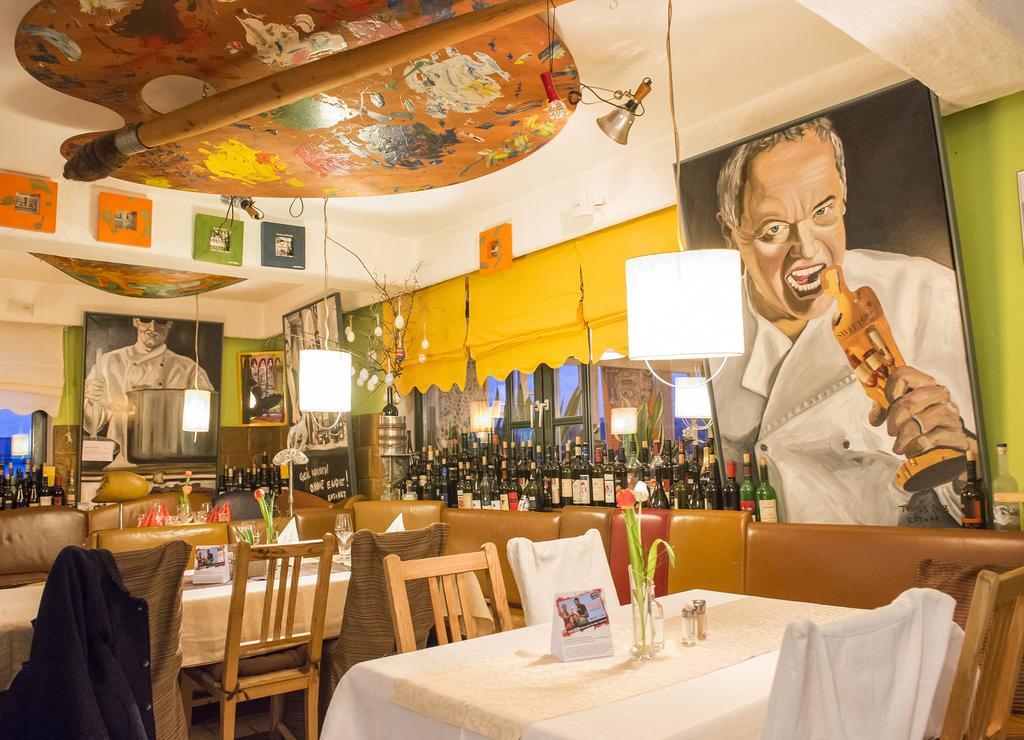 Malerwinkl Restaurant + Kunsthotel Hatzendorf Eksteriør bilde