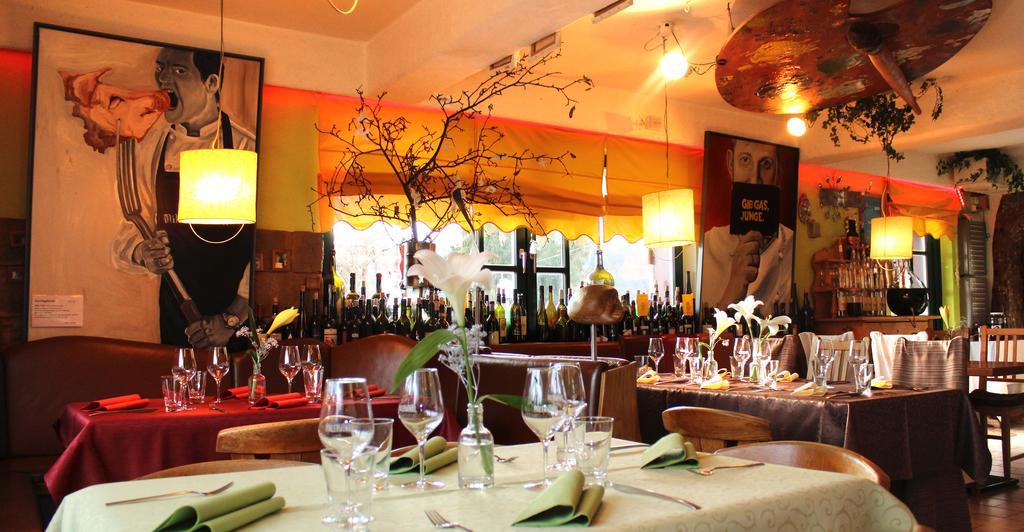 Malerwinkl Restaurant + Kunsthotel Hatzendorf Eksteriør bilde